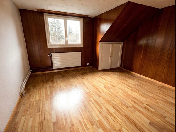 Charmante Attikawohnung mit Cheminée – naturnahe Lage, ruhiges Umfeld (4 Zi., 95 m²) 4