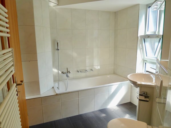 lichtdurchflutete Dachwohnung / Loft ca. 93 m2 im 3. OG mit Aussichtsbalkon 8
