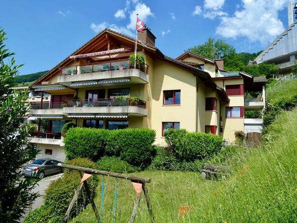 lichtdurchflutete Dachwohnung / Loft ca. 93 m2 im 3. OG mit Aussichtsbalkon 2