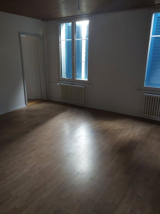 Charmante 5-Zimmer-Altbauwohnung in Niederglatt SG – sofort verfügbar 8