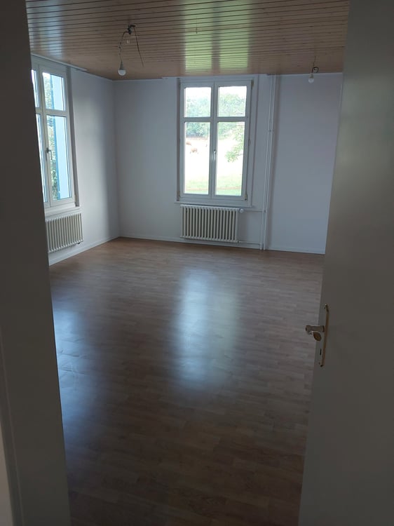 Charmante 5-Zimmer-Altbauwohnung in Niederglatt SG – sofort verfügbar 9