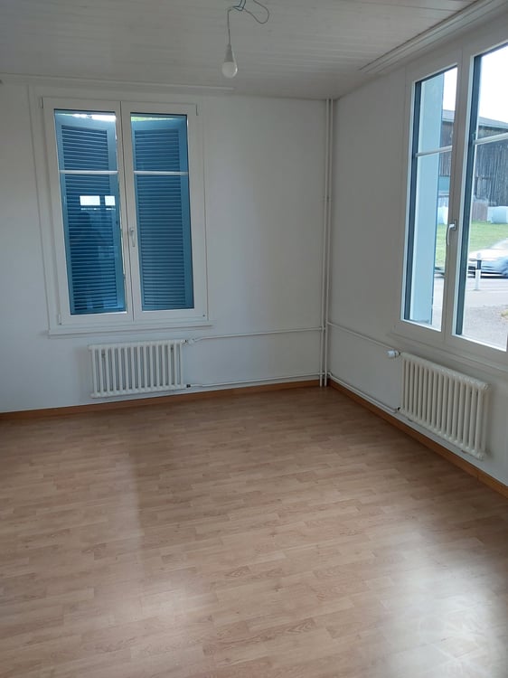 Charmante 5-Zimmer-Altbauwohnung in Niederglatt SG – sofort verfügbar 3