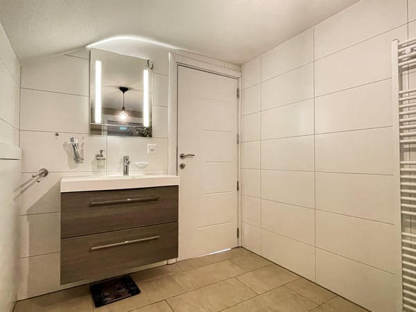 Attraktive 3.5-Zimmer-Dachwohnung an ruhiger Lage in Flums 9