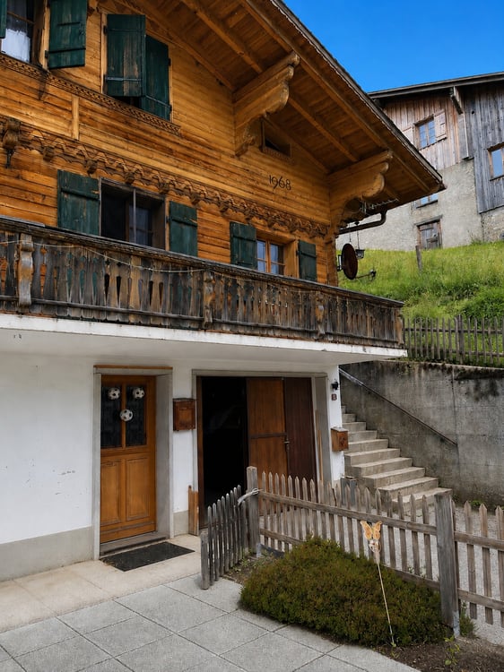 7-Zimmer-Chalet in Château-d'Oex – CHF 1.5 Mio. unrenoviert | CHF 1.9 Mio. modernisiert 4