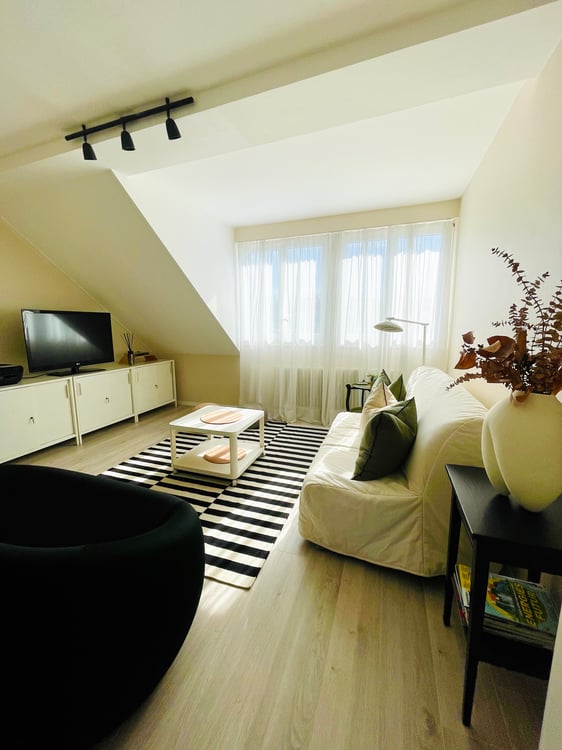 Furnished 2 bedrooms in Champel. 1 to 5 years lease. 3