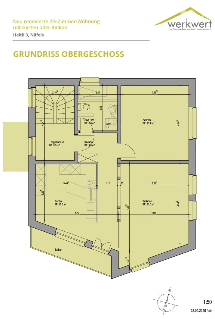Floor plan of a 2.5-room apartment on the upper floor, featuring a living room, kitchen, bedroom, bathroom, hallway, and balcony.