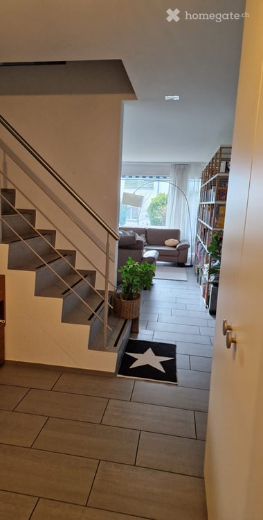 Geräumiges 6.5-Zimmer-Reiheneckhaus in ruhiger Lage in Berikon 4