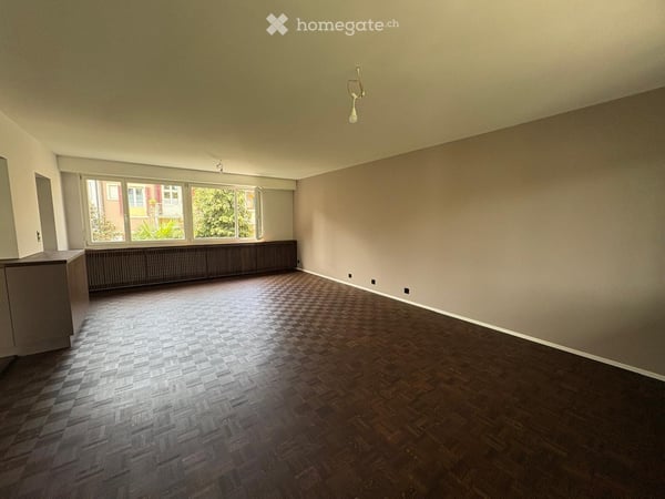 Komplett renovierte 3.5‑Zimmer‑Wohnung (ehemals 5.5 Zimmer) mit Balkon und Garage in Basel 4