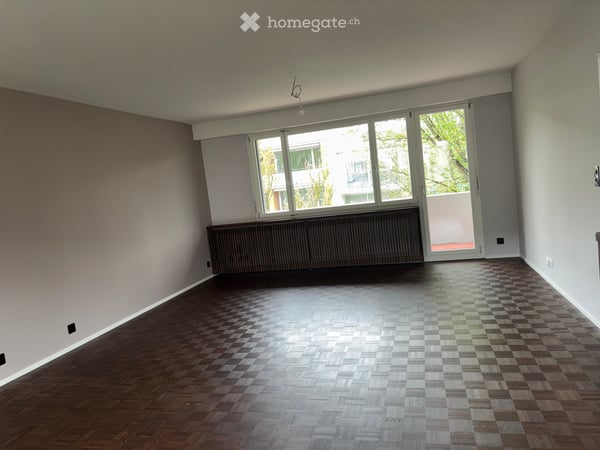Komplett renovierte 3.5‑Zimmer‑Wohnung (ehemals 5.5 Zimmer) mit Balkon und Garage in Basel 3