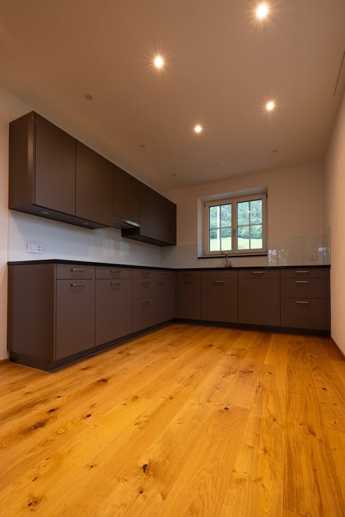 Erstbezug nach Sanierung 3.5 Zimmer-Wohnungen, EG u. OG in charmantem 2‑Familienhaus in Netstal (GL) 3