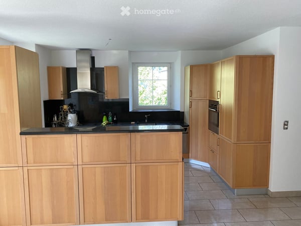 Helle 5.5-Zimmer-Wohnung mit Balkon und Bergblick in Brig 4