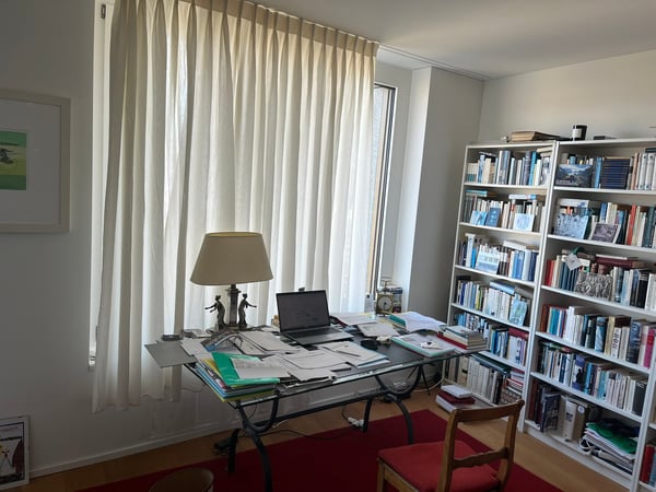 Moderne 4.5-Zimmer-Wohnung im 11. Stock mit atemberaubendem Stadtblick – Zürich Kreis 5 3