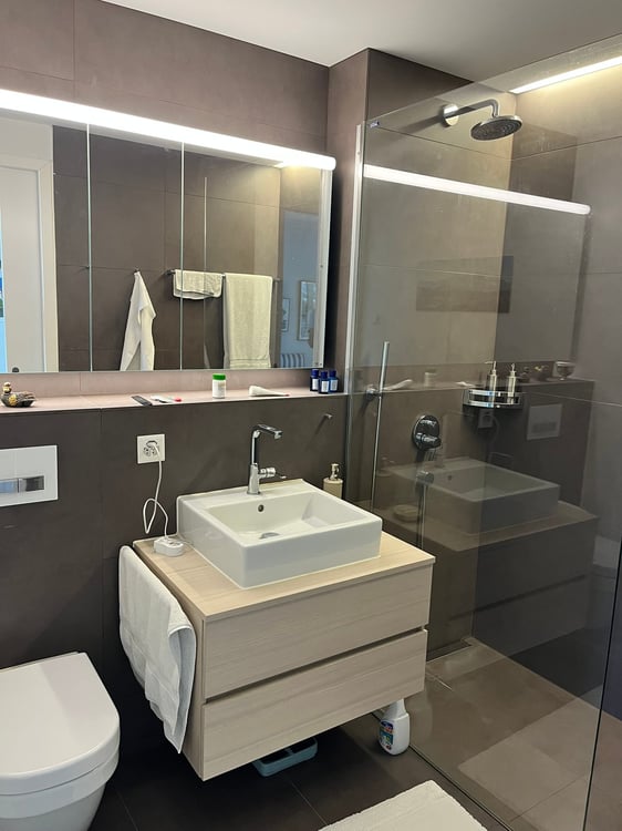 Moderne 4.5-Zimmer-Wohnung im 11. Stock mit atemberaubendem Stadtblick – Zürich Kreis 5 5