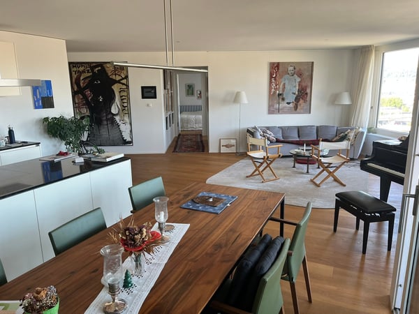 Moderne 4.5-Zimmer-Wohnung im 11. Stock mit atemberaubendem Stadtblick – Zürich Kreis 5 2