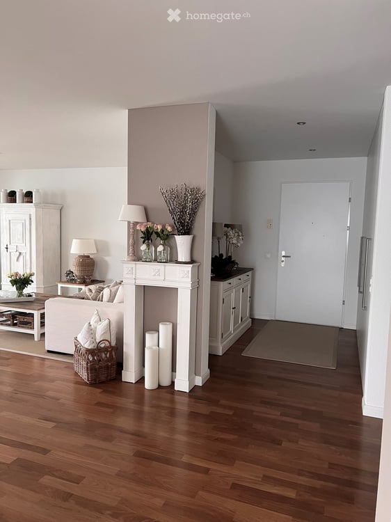 Grosszügige 6.5-Zimmer-Wohnung mit Balkon an ruhiger Lage 3