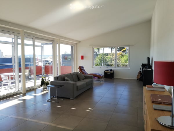 Charmante 4.5-Zimmer-Dachwohnung mit Balkon und schöner Aussicht in Wettswil am Albis 1