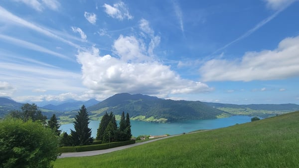Exklusives 6.5-Zimmer-Einfamilienhaus in Oberägeri – Wohnen mit Panoramablick 6