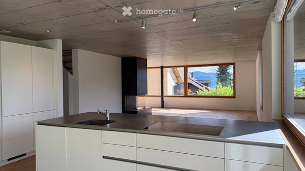 Exklusive 5.5 Zimmerwohnung mit Sicht auf See und Berge 3