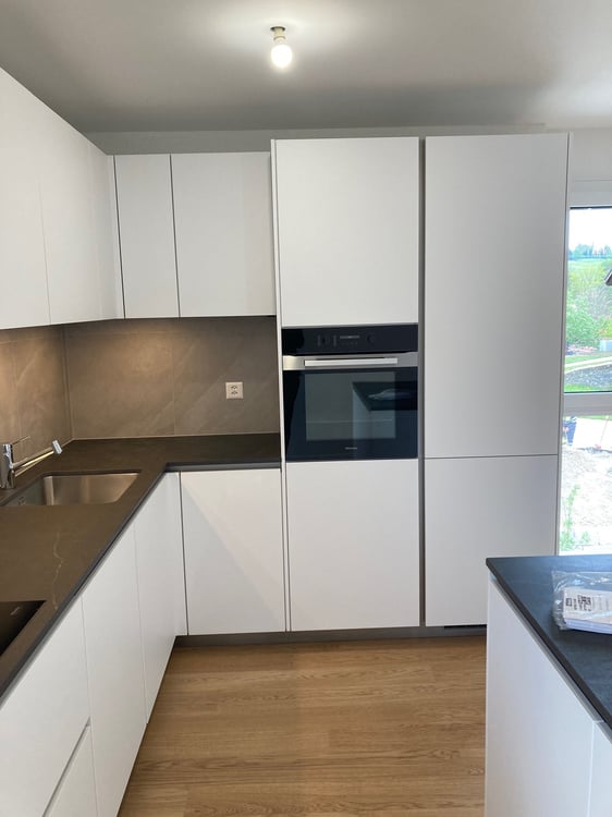 Appartement neuf exclusif de 3.5 pièces avec grand balcon et vue magnifique à Tatroz 4