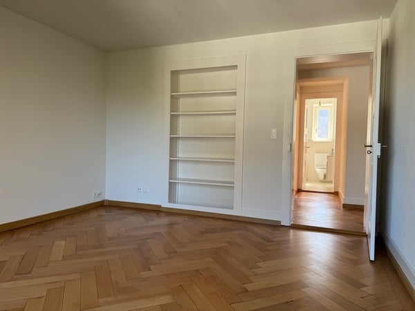 Charmante, sonnige 3-Zimmer-Wohnung mit Balkon nähe Kreuzplatz – Wohnen mit Stil 9