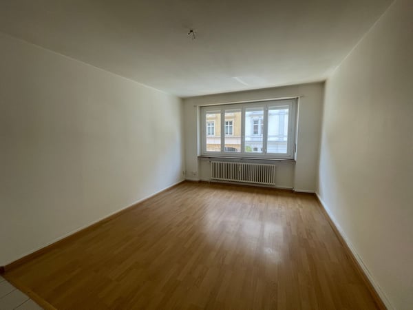 Gemütliche 2-Zimmer-Wohnung mit Balkon in Basel – sofort verfügbar! 2