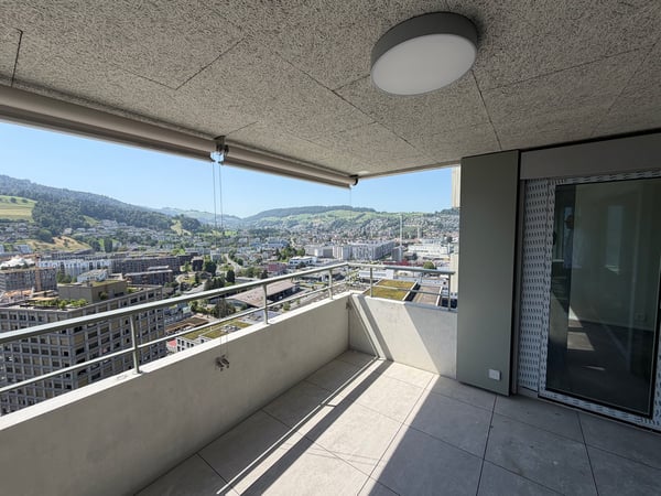 Moderne 4.5-Zimmer-Wohnung im 23. Stock mit atemberaubendem Ausblick auf See und Alpenpanorama 15