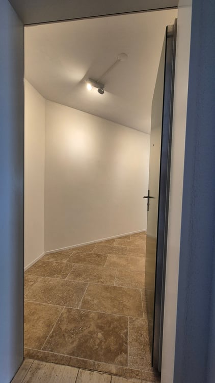 2 Zimmerwohnung mit Schwimmbad- und Saunazugang an Toplage in Zürich 2