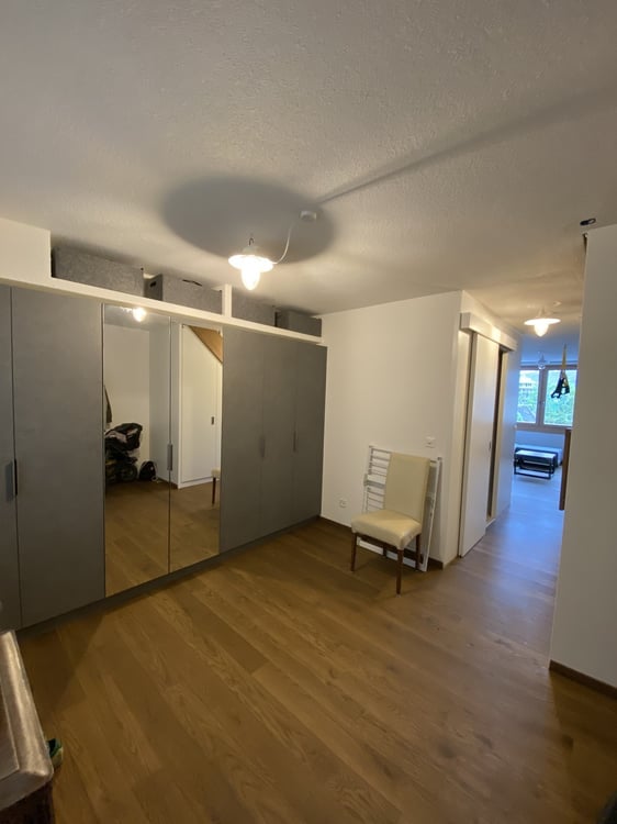 Neu renovierte 4,5 Zimmer Maisonettewohnung  befristet zu vermieten  vom 23.Juli - 15.Oktober 2026 3