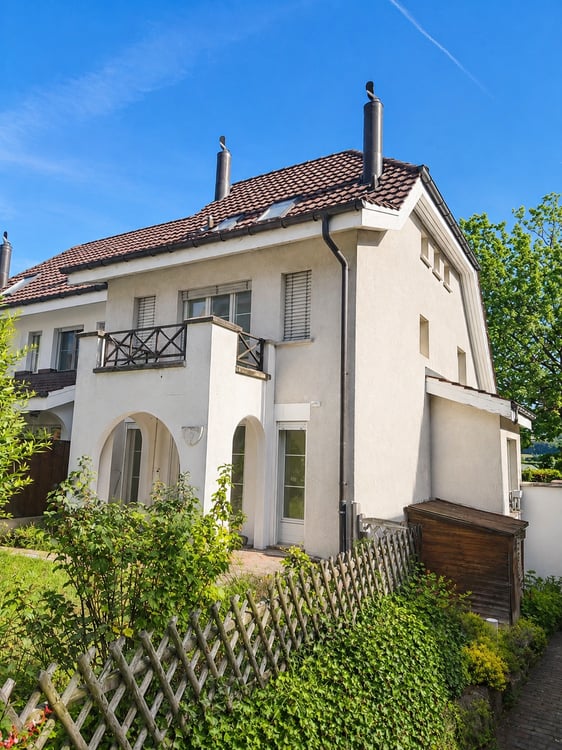 Doppeleinfamilienhaus in Dänikon ZH 1