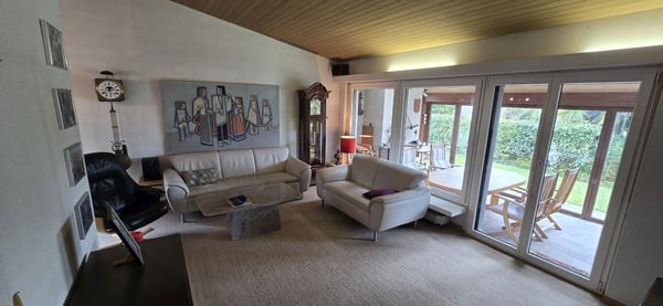 Gepflegtes  Einfamilienhaus mit toller Aussicht in Obfelden 6