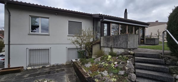 Gepflegtes  Einfamilienhaus mit toller Aussicht in Obfelden 2