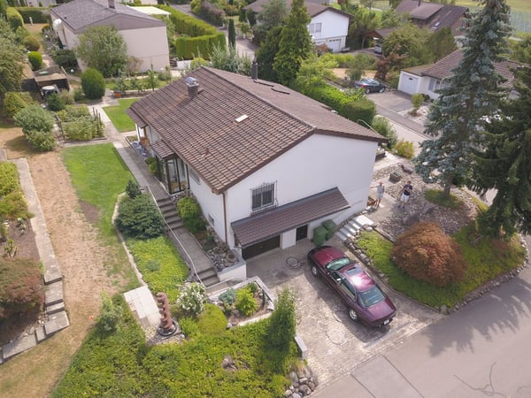 Gepflegtes  Einfamilienhaus mit toller Aussicht in Obfelden 5