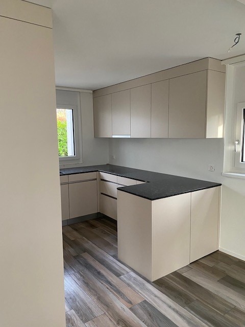 Erstvermietung nach Sanierung  3.5-Zimmer Dachwohnung in Embrach 1