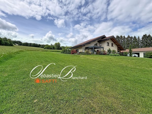 Magnifique villa de 9 pièces à Plagne – Calme, vue et grand terrain 1