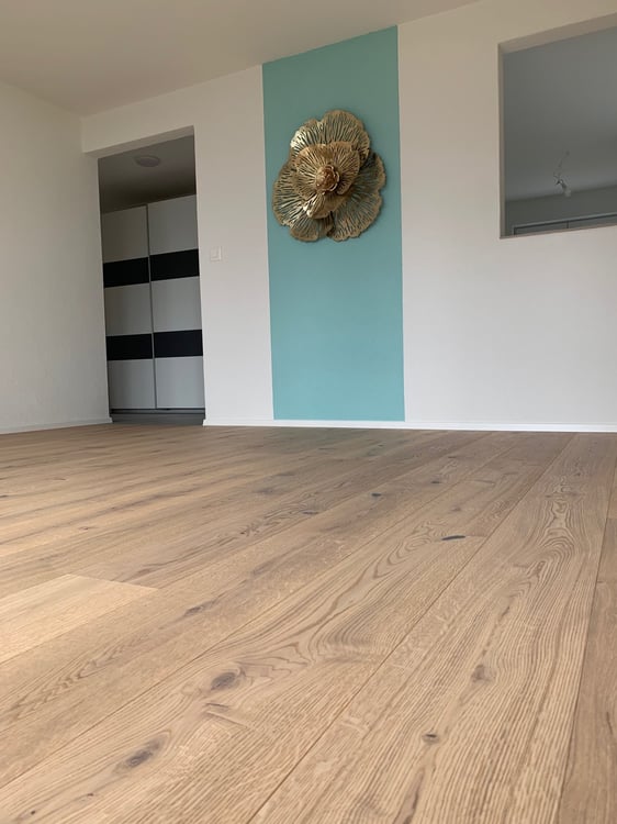 Helle 4.5-Zimmer-Wohnung mit Balkon und schöner Aussicht in Amden 2