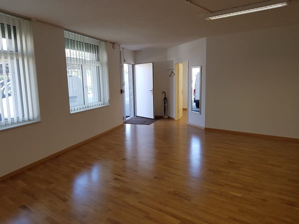 Büro/Gewerbe/Praxisraum in Volketswil 4