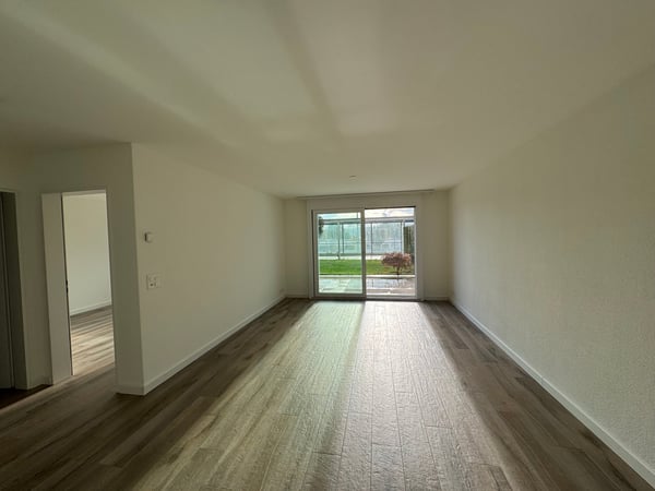 2 1/2 - Zimmer-Gartenwohnung mit Seesicht ca. 65m2 in Hünenberg See 2