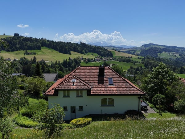Exklusives Schmuckstück mit unverbaubarer Panoramasicht bis zum Säntis 3