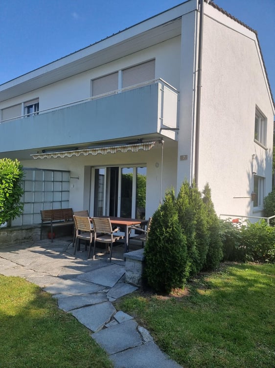 Wunderschönes 5.5-Zimmer Doppelhaus mit Seeblick in Männedorf 2