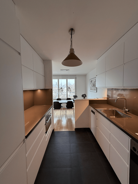 Helle und ideal gelegene 2.5-Zimmerwohnung in der Nähe vom Bahnhof Wädenswil 3