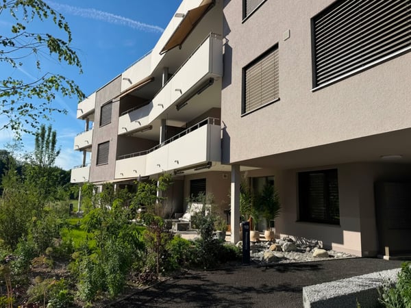 Moderne 4.5-Zimmer-Neubauwohnung im Erdgeschoss in Othmarsingen 2
