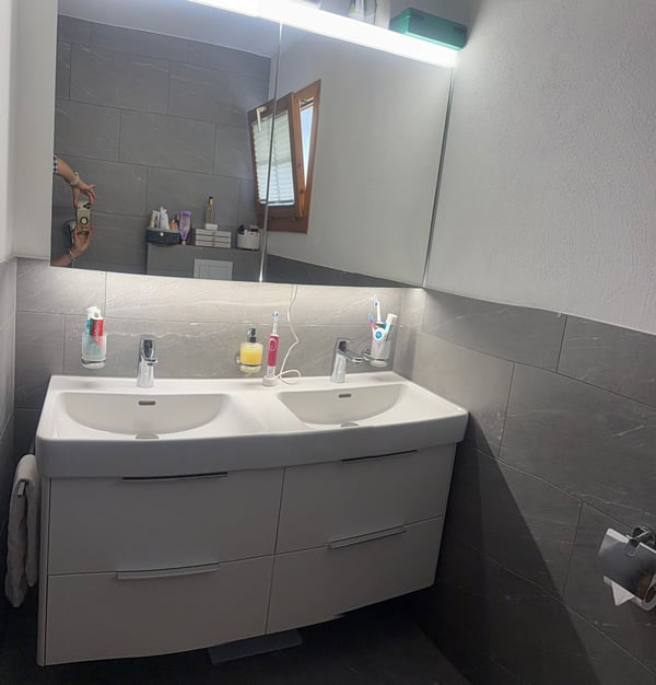 Charmante 4.5-Zimmer-Wohnung mit Balkon und schöner Aussicht in Disentis/Mustér 8