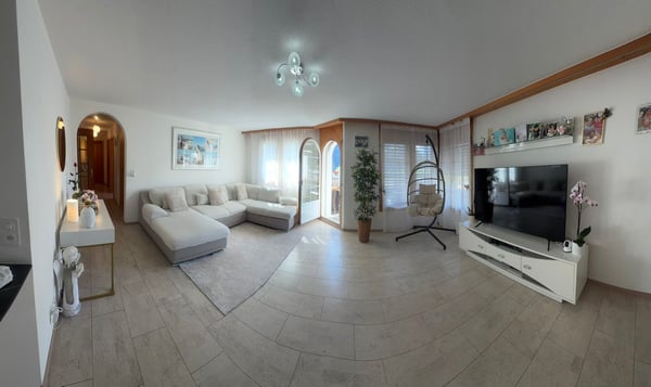 Charmante 4.5-Zimmer-Wohnung mit Balkon und schöner Aussicht in Disentis/Mustér 4
