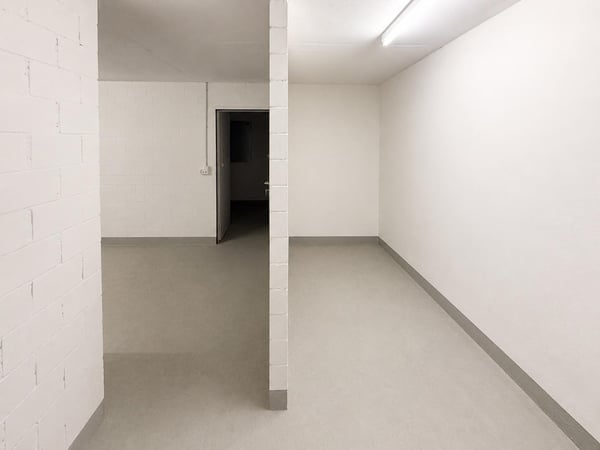 Exklusive 4.5-Zimmer-Gartenwohnung mit Wintergarten, Cheminée, Sauna & 3 Parkplätze 28
