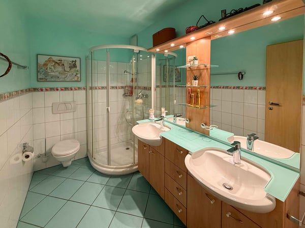 Exklusive 4.5-Zimmer-Gartenwohnung mit Wintergarten, Cheminée, Sauna & 3 Parkplätze 11