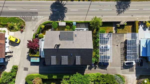 Exklusive 4.5-Zimmer-Gartenwohnung mit Wintergarten, Cheminée, Sauna & 3 Parkplätze 25