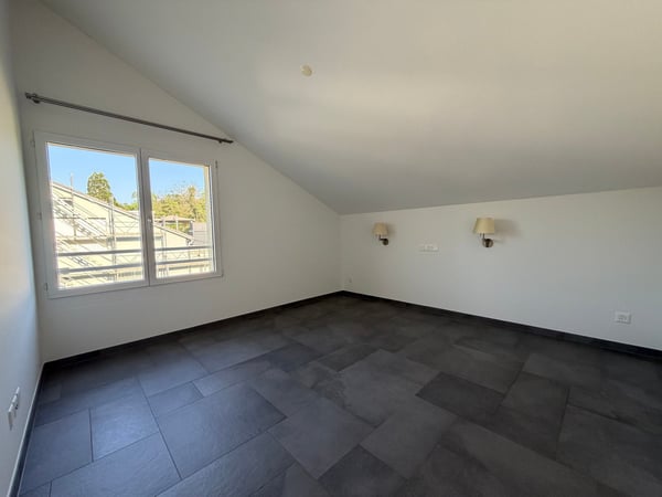 Exklusive 4.5-Zimmer-Dachwohnung mit 185 m² Wohnfläche, 48 m² Sonnenterrasse & direktem Liftzugang 13