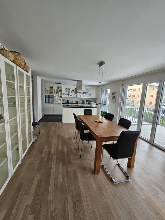 Helle 4.5-Zimmer-Wohnung mit Balkon und Minergie-Zertifikat in Pfungen 9
