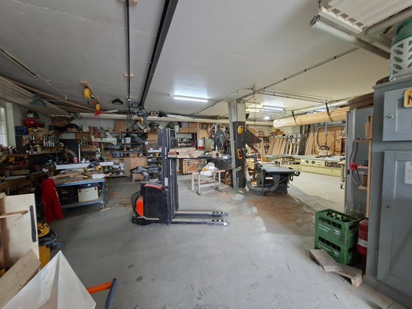 Gewerbe-/Verkaufsfläche an ruhiger Lage in Uerzlikon 4