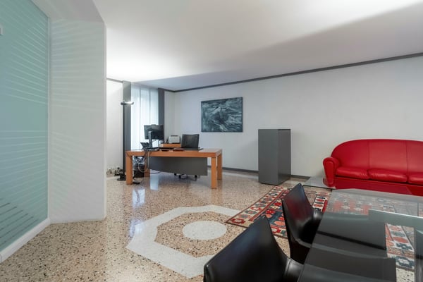 Palazzo storico di rappresentanza nel cuore di Lugano – Uffici esclusivi in Via Peri 2